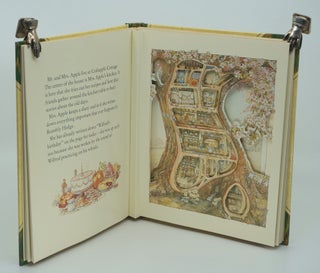 Item #9898 The World of Brambly Hedge. Jill BARKLEM